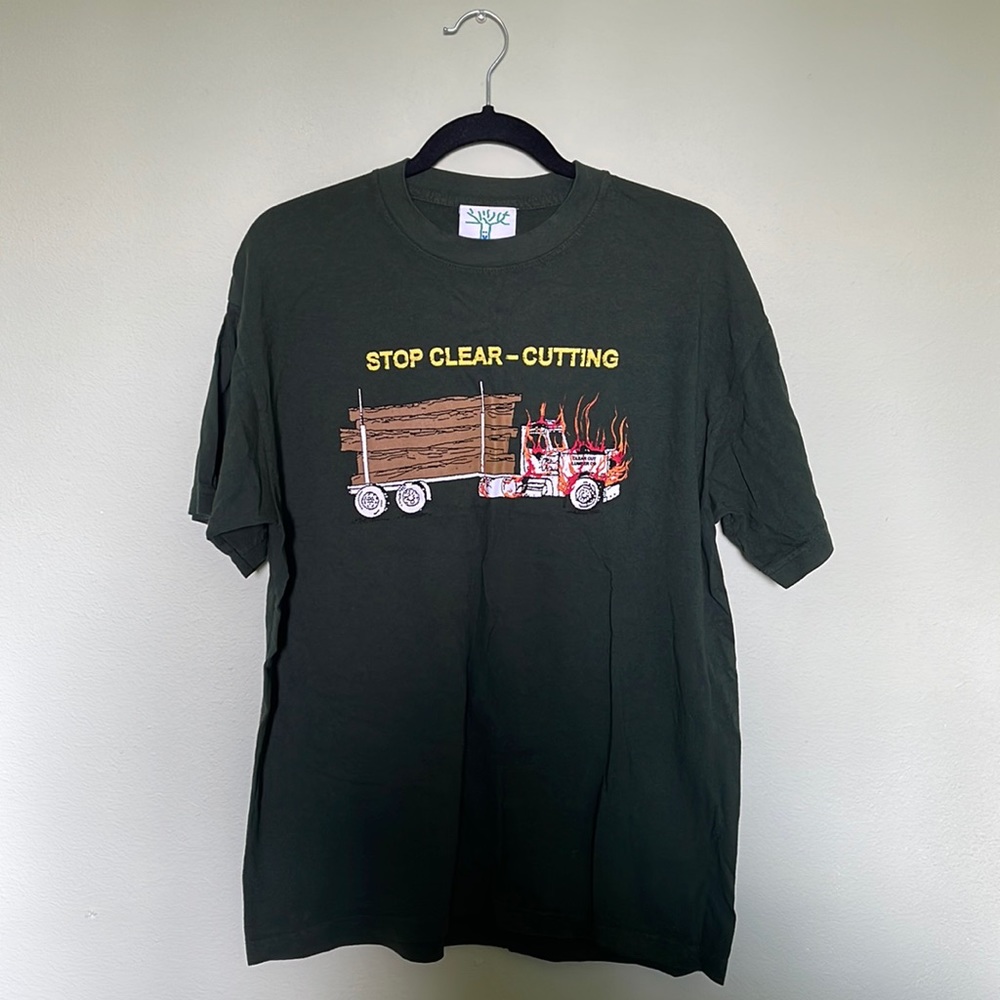 New ‘Online Ceramics’ M Graphic Tee